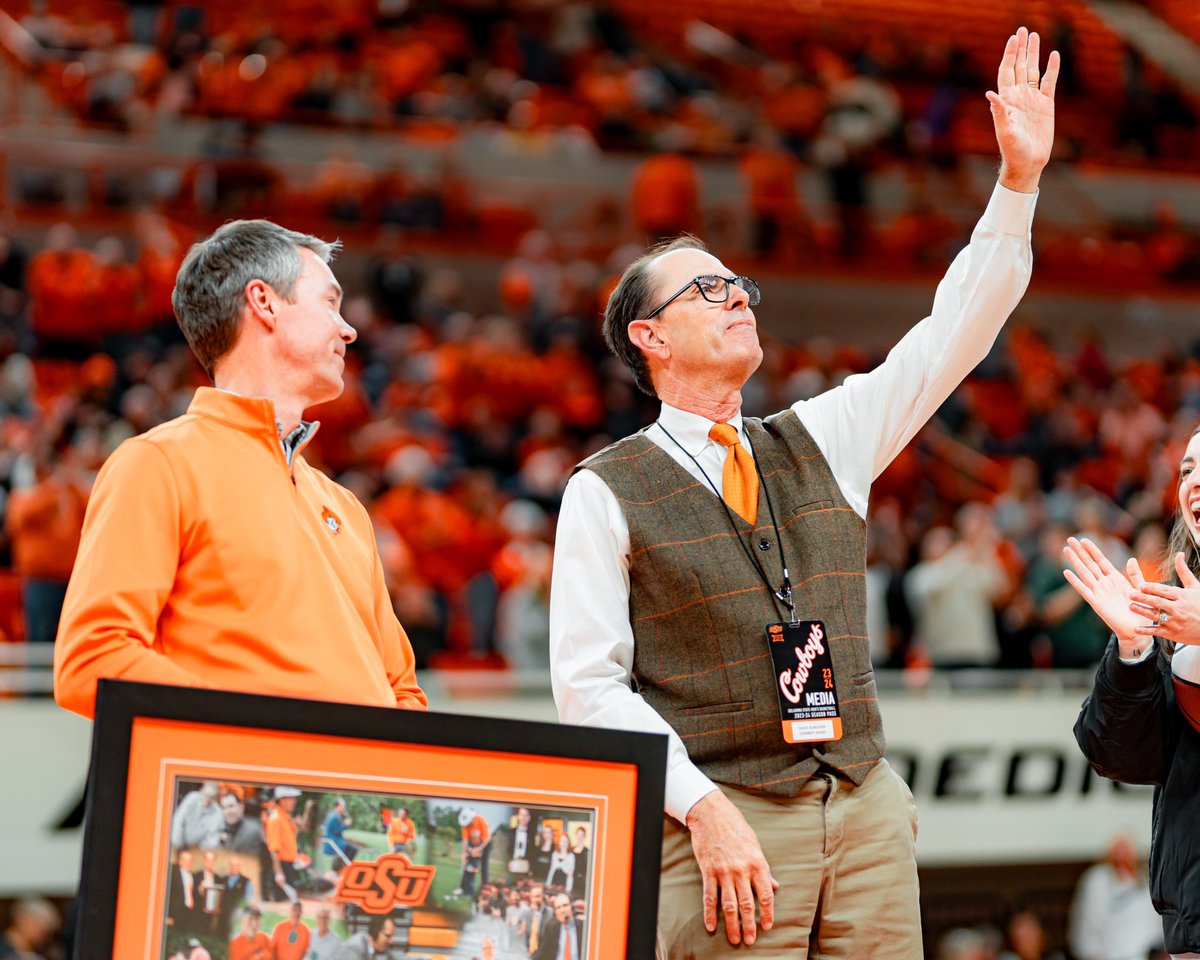 OSUMBB's tweet photo. Couldn’t be more thankful for you @Gopokesvoice!

Here’s to 1️⃣,0️⃣0️⃣0️⃣ games on the call and many more coming! 🤠 https://t.co/fBDaIAhdbH