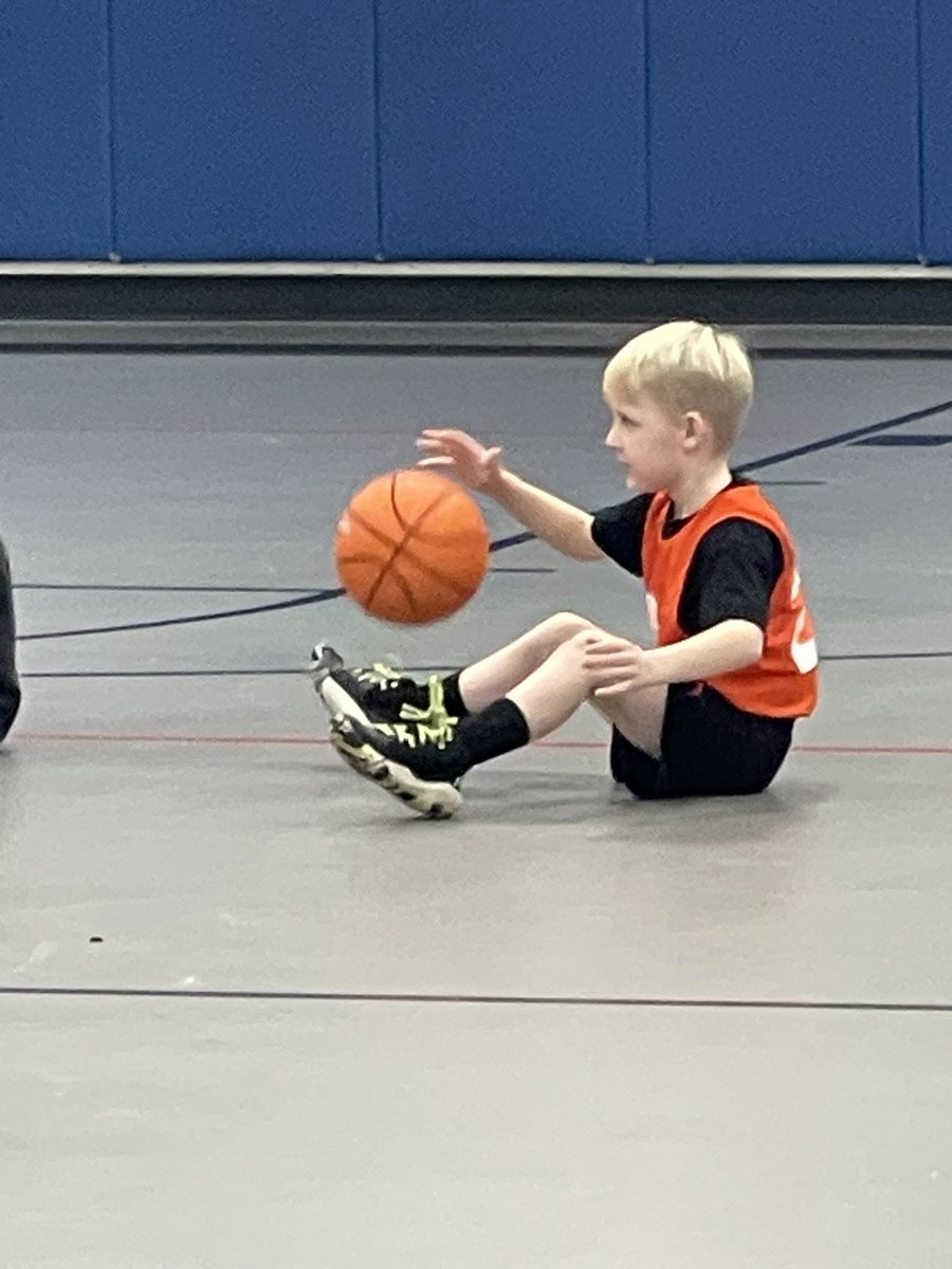 Lil’ Tigers is in full swing this morning🏀 #LYBA #LPStigers #lovelandyouthbasketball