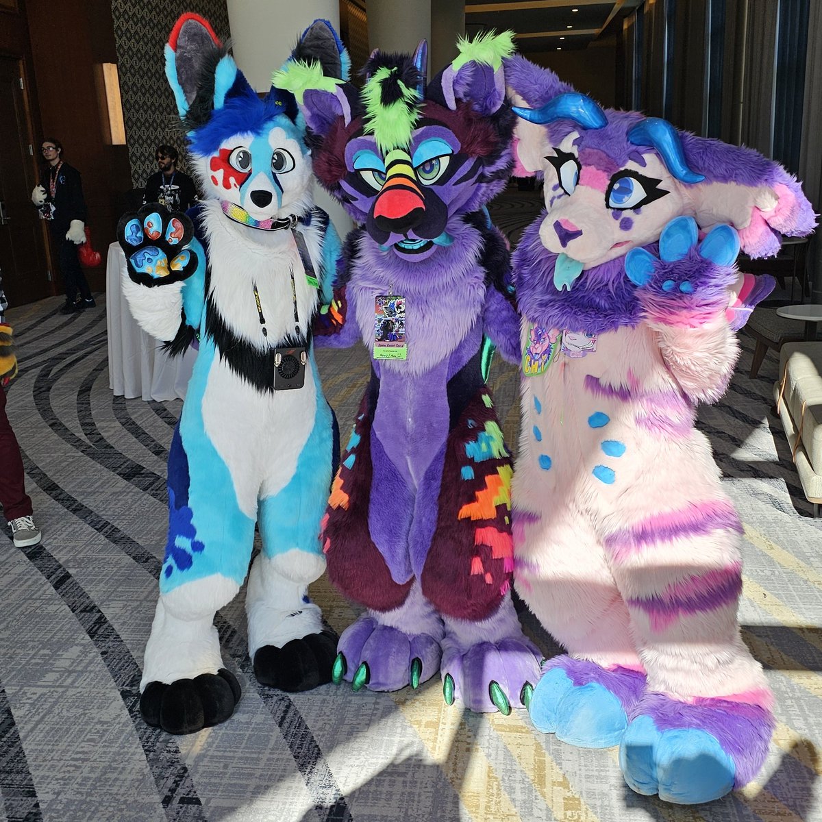 FurryChi's tweet image. Woahhhhh furries!! #PDFC2023 
Con has been a blast today!💜🙏