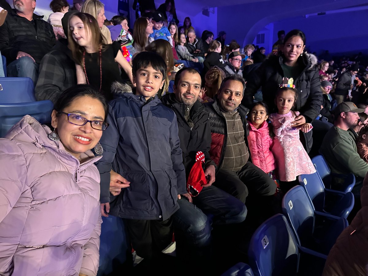 bodhach's tweet photo. #disneyonice https://t.co/4ChDhBGSQ1