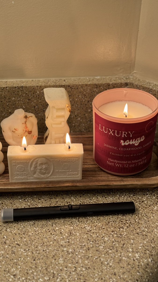 shelovespearls's tweet photo. Especially my @MandDFragrances candles 😍😍😍😍😍😩 https://t.co/hPhTlB65XE