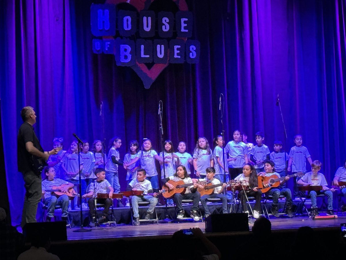 JOrtizTeachesU's tweet photo. @Carrillo_HISD scholars put on a terrific performance at the House of Blues with the guidance of Mr. Busby @Carrillo_Music1 

@CFPExtraYard and @musicwillorg our future musicians loved your guidance and support 

@LopezprinciPAL @lunaleads  @PTOCarrillo @HoustonISD https://t.co/x0TdHNmTPB