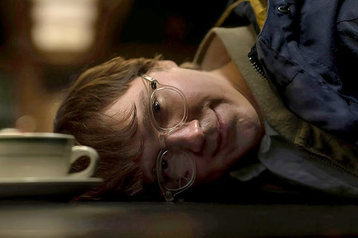 Shadoworld's tweet image. #ELSEWORLDS universe building on the highest cinematic level. Setting up #Arkham series @hbo &amp;amp; 3rd #TheBatman (introducing a larger shadowy mastermind who ties this 1st trilogy together). #HUSH #Clayface #Joker #Riddler #Penguin 
@mattreevesLA @JamesGunn @diallo @Caseybloys