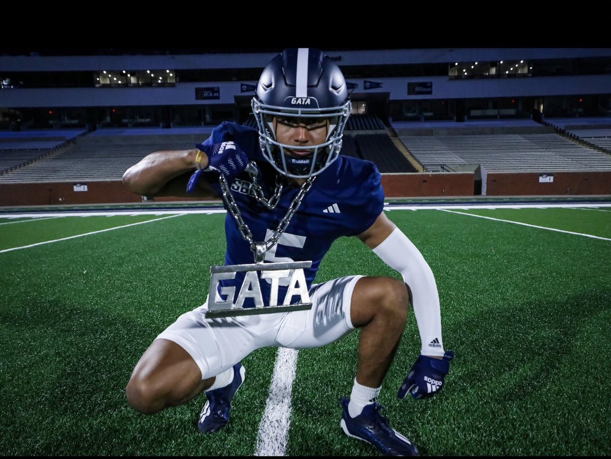 Dre2Hype's tweet photo. GATA!🦅 https://t.co/lwsL8rJ9cI