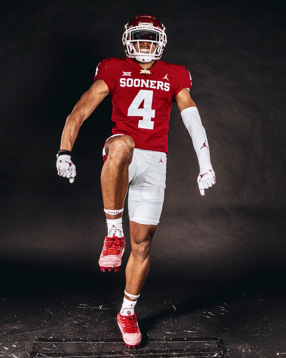 OU_Football's tweet photo. Happy birthday @ZionKearney2024! 

#OUDNA https://t.co/kGdrrzggFS