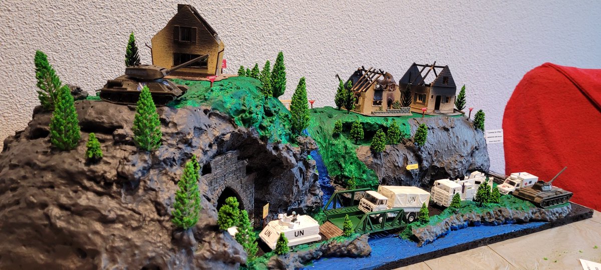 UNPF_Collection's tweet image. Schaalmodel bergingsvoertuig DAF 3300 YBZ Koninklijke Landmacht, jaren '90 in UN uitvoering.
Schaal: 1:87 
Missie: UNPROFOR Bosnië.
Bijnaam: Takeldoos.
Sinds 2023 opgenomen in The Dutch Unprofor Military Museum Collection. #Historische #Collectie #UNPROFOR #DAF #Berger