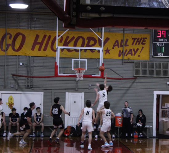 AttackIndiana's tweet photo. IABC 2027 Brody Wiginton (#5 New Prairie) competing @ Historic Hoosier Gym vs John Glenn https://t.co/t2wxAUxv61