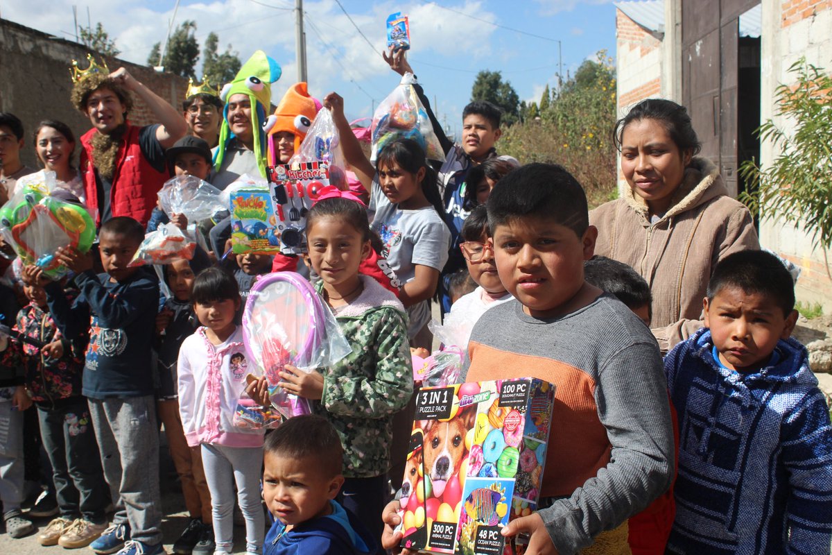 ¡Feliz Día de Reyes🤴🏽🤴🏾🤴🏻!

En San Pedro Cholula lo celebramos a lo grande,  con toda la #FuerzaYCorazon. 

#LaRedMasFuerte #LaVerdaderaJuventud