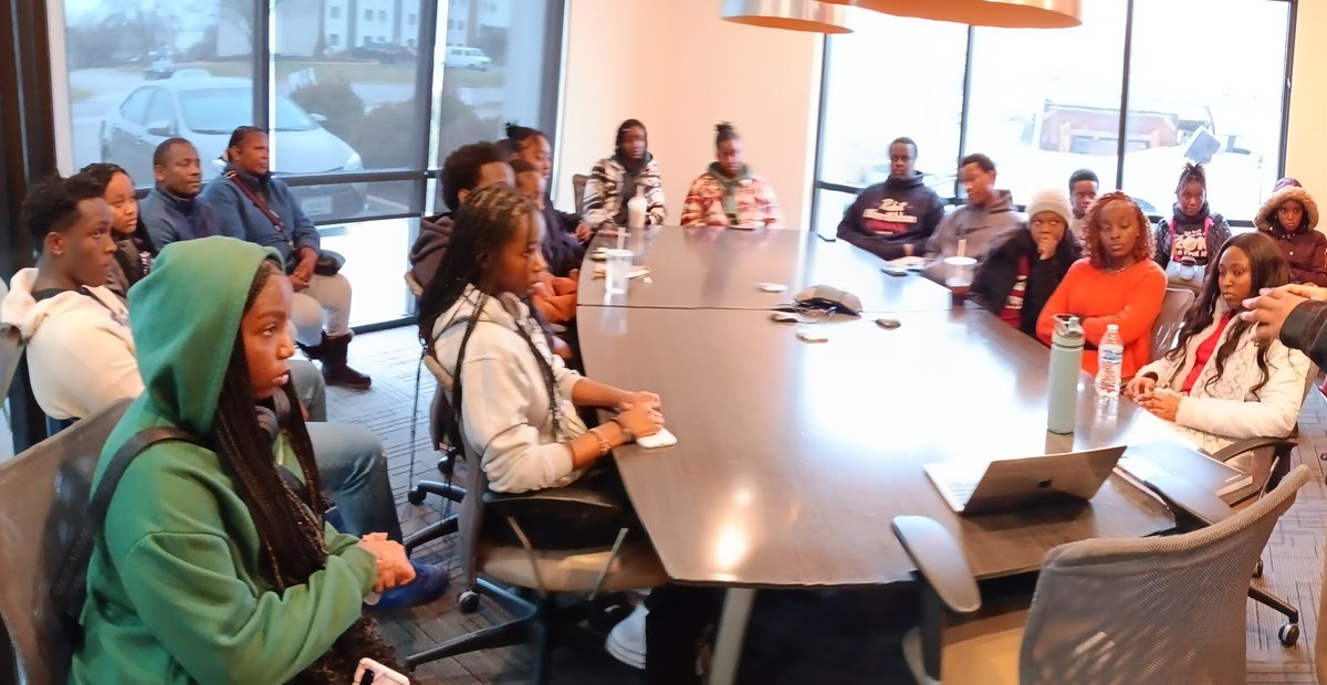 We kicked off our January mentorship meeting discussing about ACT prep, scholarship, and college application. Giving our immigrant students access to opportunities and resources is an effective way to help them succeed in life.