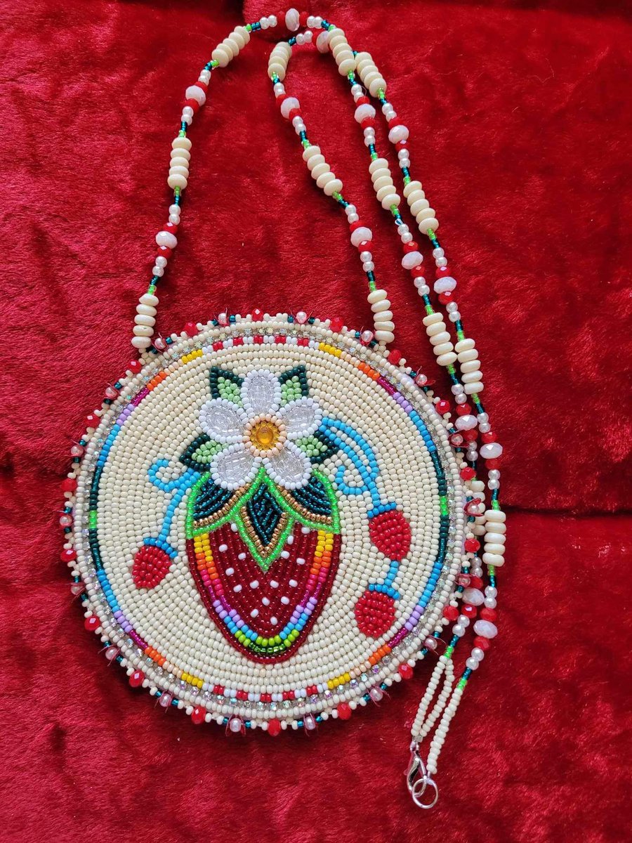 ruthgreen76's tweet photo. Sometimes it is important to spoil yourself! #BeadsOverDiamonds
#FemmeAF https://t.co/QyLkmXpBC2