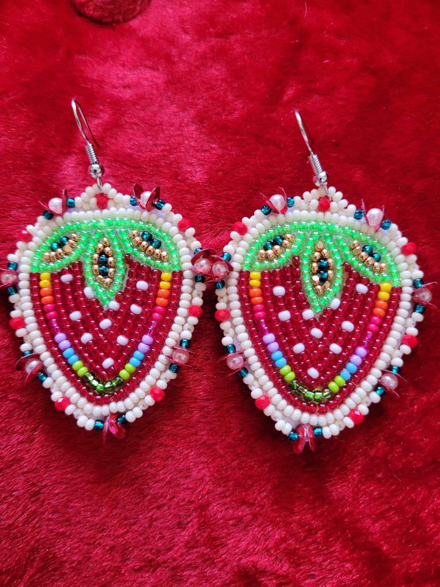 ruthgreen76's tweet photo. Sometimes it is important to spoil yourself! #BeadsOverDiamonds
#FemmeAF https://t.co/QyLkmXpBC2