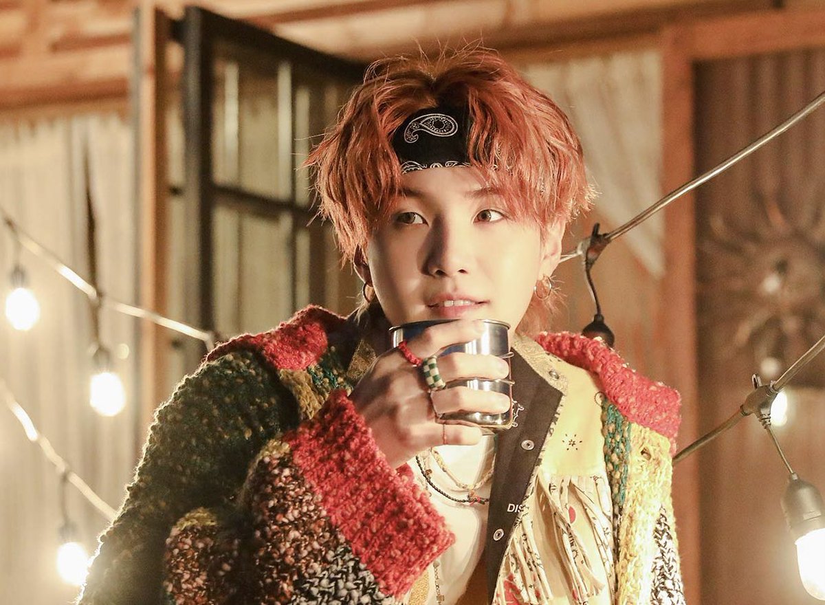 SugaKookiE07_'s tweet photo. 365 days of Yoongi, Day 7 🥰

Sigh 😔 

Missing him extra hard today!! https://t.co/xJOtA5RPLi