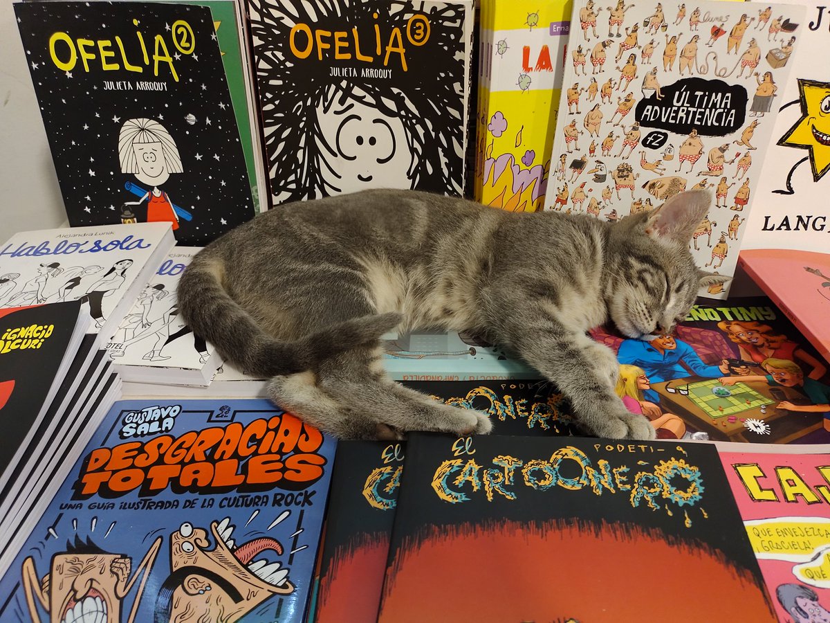 Facundo Dell Aqua (@facundodellaqua) on Twitter photo Hoy escribí en el libro de quejas de <a href="/EspacioCrumb/">Espacio CRUMB</a> que es imposible comprar historietas con esta usurpación. Hoy escribí en el libro de quejas de <a href="/EspacioCrumb/">Espacio CRUMB</a> que es imposible comprar historietas con esta usurpación.