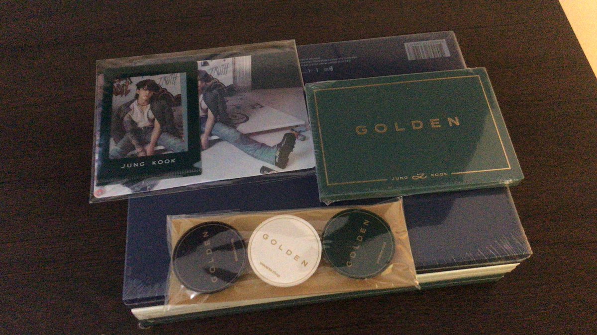 aya82408192's tweet image. ✨ FEEDBACK POSITIVO ✨
 @FanMagic_Store que me Ajudou a trazer esse set de golden pra casa.compra foi tranquila, amei tudo ! Chegou tudo certinho muito obrigada ☺️💜💜