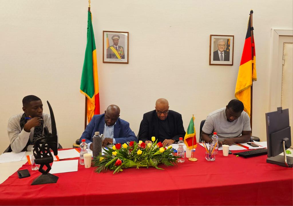 BotschaftMali's tweet photo. L’Ambassade du Mali à Berlin a organisé le 06 janvier 2024, l’atelier sur les états généraux de l’éducation. Opportunité pour la Diaspora malienne et les amis du Mali de la juridiction d’apporter leur contribution aux efforts de refondation de notre système éducatif. https://t.co/UmlMicNVlQ