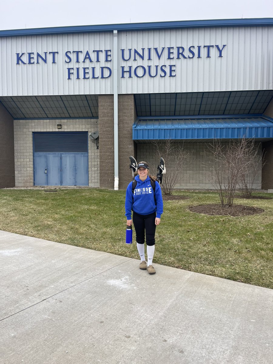 sidneystreet17's tweet photo. I had a great time at @KentStSoftball getting ready for the start of High School ball. I learned a lot and had a great time. Thank you @Jess_Odonnell88 @Coach_PetrieSB @JeffShaffer23 for all of your knowledge and advice!! @FinesseSchwader @RiverValleyAD https://t.co/RlJiGXbFin