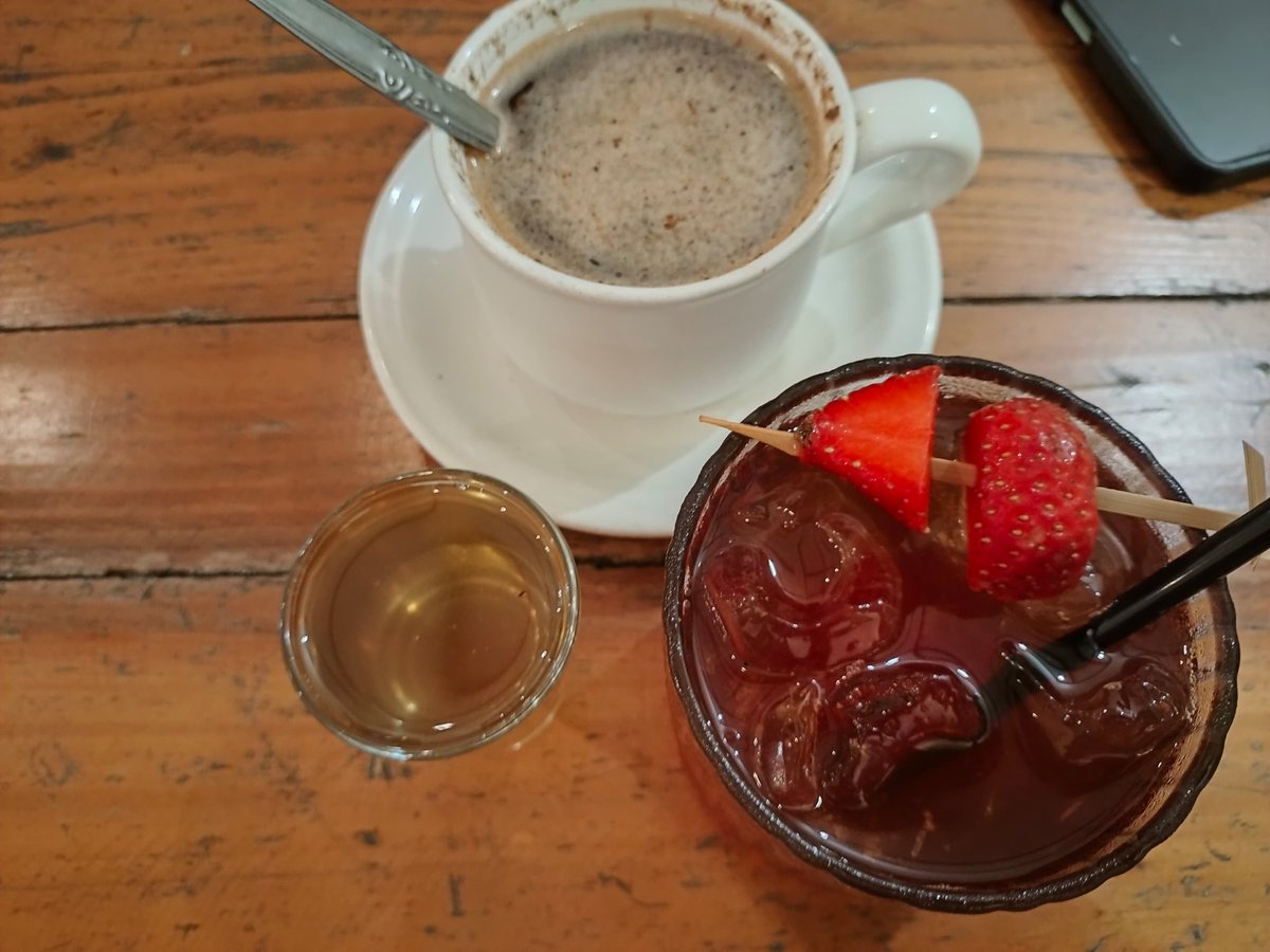 riyawrr_'s tweet photo. selamat pagi kalian yg mesen kopi tubruk tapi ampasnya masih dibuang ☕ https://t.co/2HbPjJY0rv