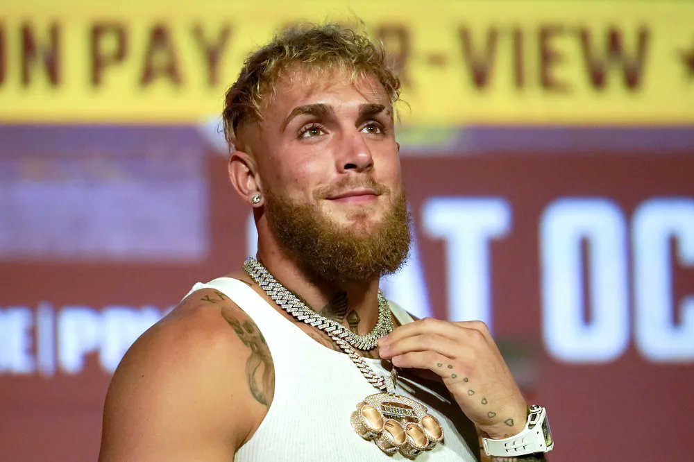 Shuayb__'s tweet photo. People dumber than you are making millions

- Jake paul
- KSI
- The Kardashians

Money doesn’t flow for smart people, it comes to the most action-oriented people.

Jake paul started his career by doing 6 second skits on Vine, then switched to Youtube. 

He's now worth $60 million.

What they taught us in school is the people with the better grades will do well in life…

If you study harder, a piece of paper with a grade will make you successful.

This couldn’t be further from the truth...

Smart people tend to overthink and figure out everything that could go wrong.

So they do nothing because it’s easier.

When I say “dumb people” here, I’m not referring to IQ.

I’m talking about people willing to take risks and look stupid in pursuit of their goals.

There's a direct correlation between willingness to look stupid and likelihood of success.

And the ‘risks’ I’m referring to could just be:

- Putting yourself out there online
- Emailing a company or a recruiter
- Shooting your shot to a potential mentor

Start with the small scary things, and add up your wins.

Over time, you’ll realise that in-action is more fatal than incorrect action.