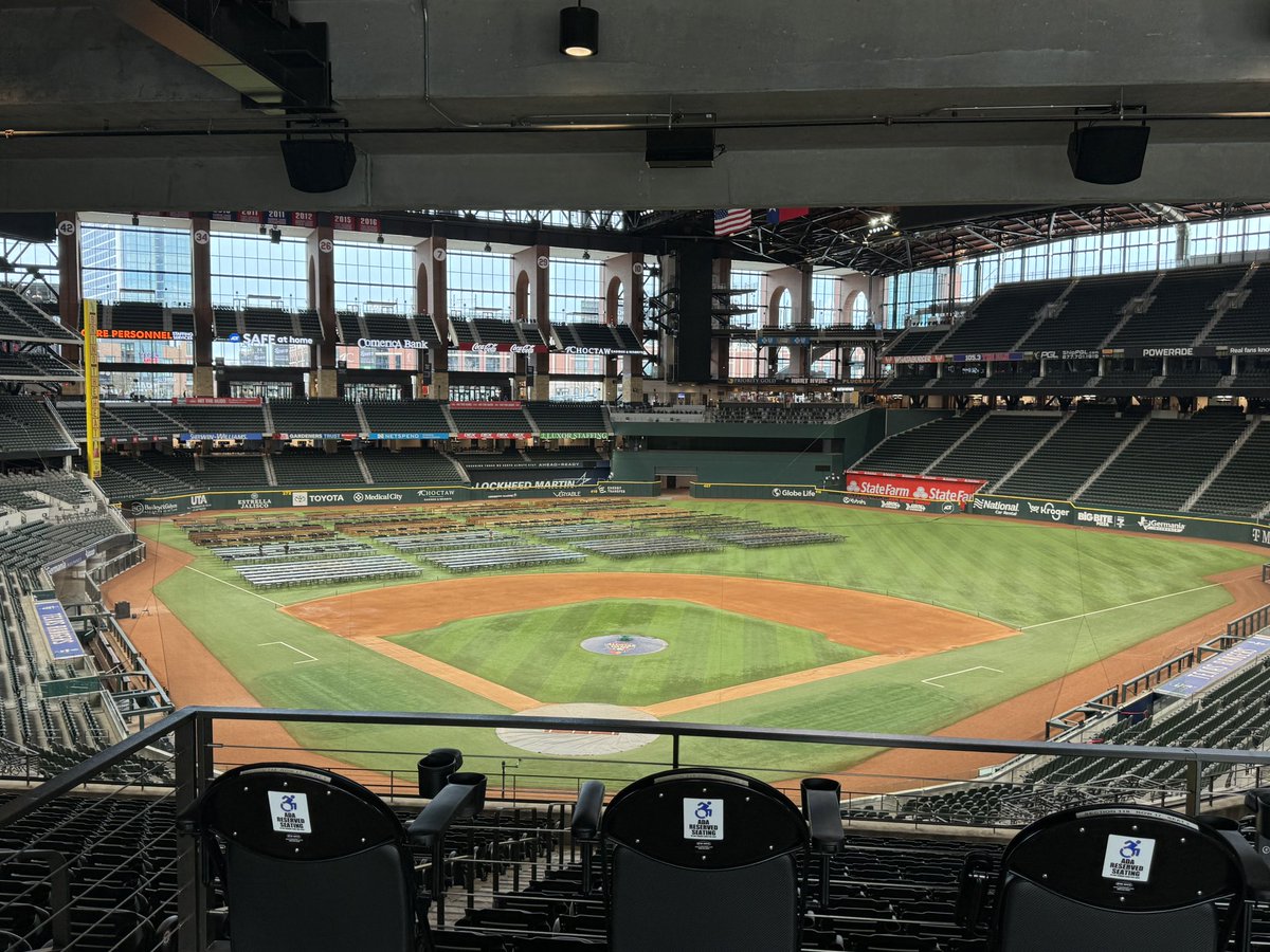 Jaymo29's tweet photo. As a PA guy I think it’s so cool that @TEXPAMAN has his own spot at Globe Life Field! Chuck is the best in the business! 🎙️🎙️🎙️#ItsBaseballTimeInTexas https://t.co/cLuzTK7ARN