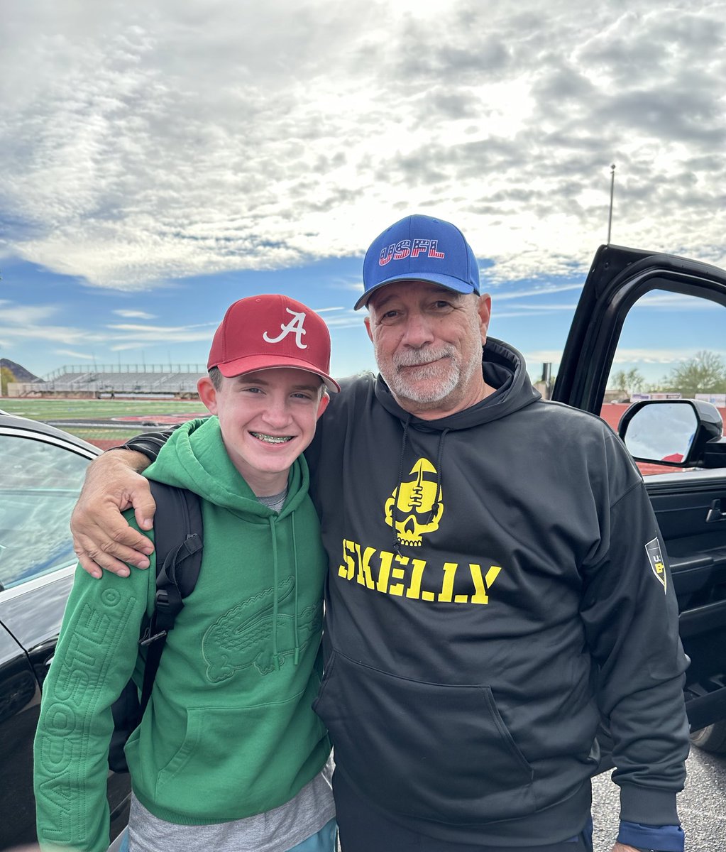 DavidAmos_QB's tweet image. Fun week at Coach Mazzone’s camp in Scottsdale, Arizona. Enjoyed working with Coach Calhoun, Kurt Warner & Josh Booty too. @NzoneFootball @ArmedDangerQBS @kurt13warner @JoshBooty10