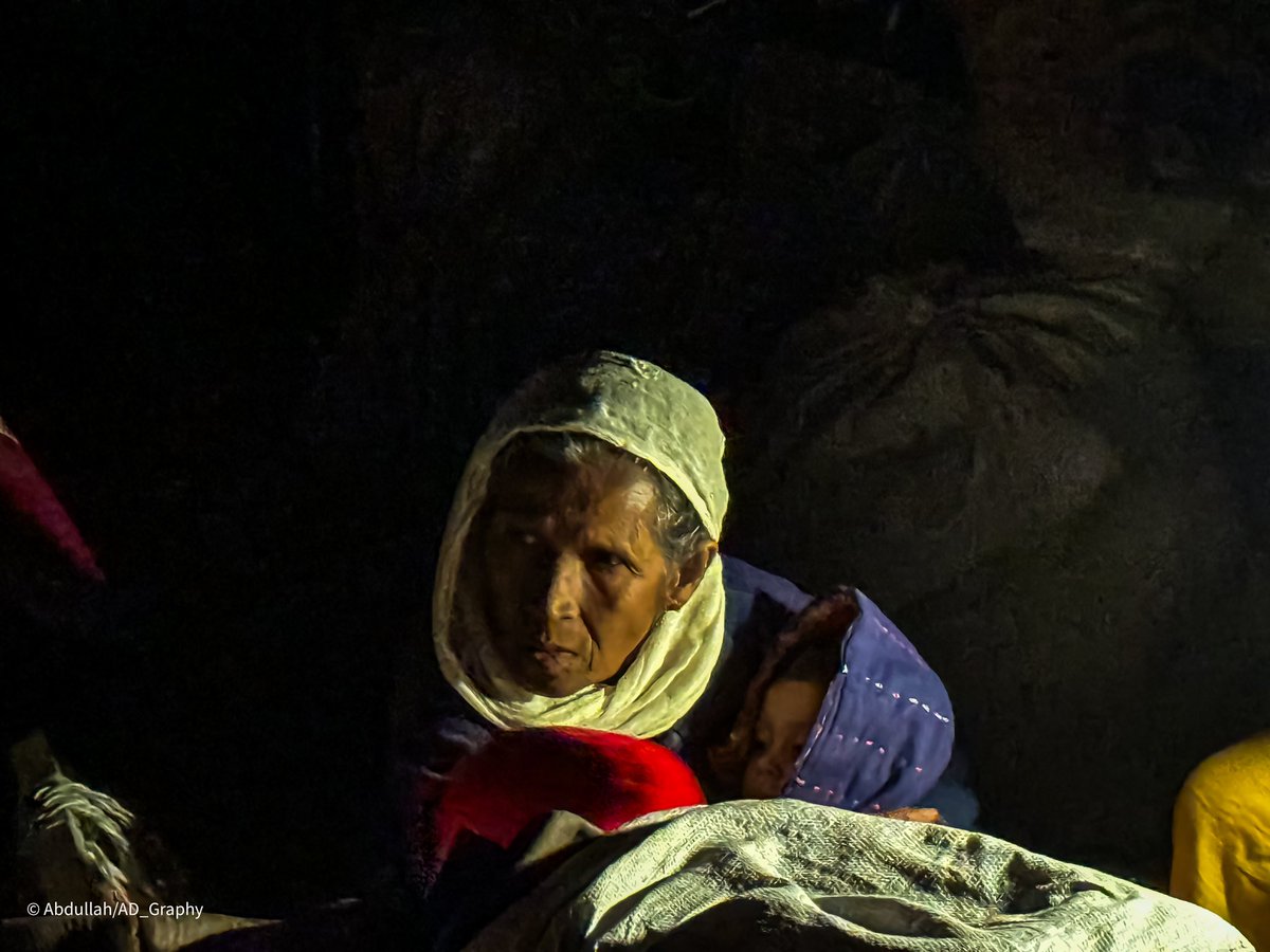 Abdulla_AH7's tweet photo. The Rohingya refugees are gathered on the blank spaces to escape from the fire but now they are facing challenges with cold as it is winter here. https://t.co/kjYHID6Mff