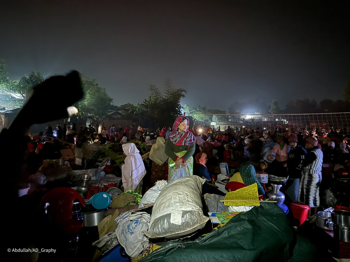 Abdulla_AH7's tweet photo. The Rohingya refugees are gathered on the blank spaces to escape from the fire but now they are facing challenges with cold as it is winter here. https://t.co/kjYHID6Mff
