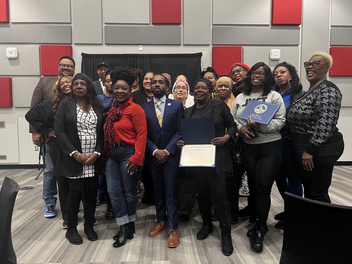 Really appreciate Council Member ⁦@trayonwhite⁩ hosting a New Year’s Brunch for all #Ward8 ANC’s today! It was a great way to connect and celebrate with one another as commissioners. We even received certificates of appreciation and “Ward 8” pins. Nice touch. Good times🩵