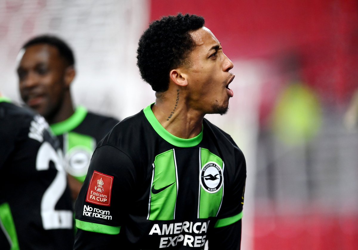 EmiratesFACup's tweet photo. João Pedro is finally getting his plaudits. 

Watford fans may have been singing his praises for years, but the Brazilian youngster recently made his international debut and bagged a brace in the #EmiratesFACup third round to continue his fine form 👏 https://t.co/TvAoP7L4ZZ