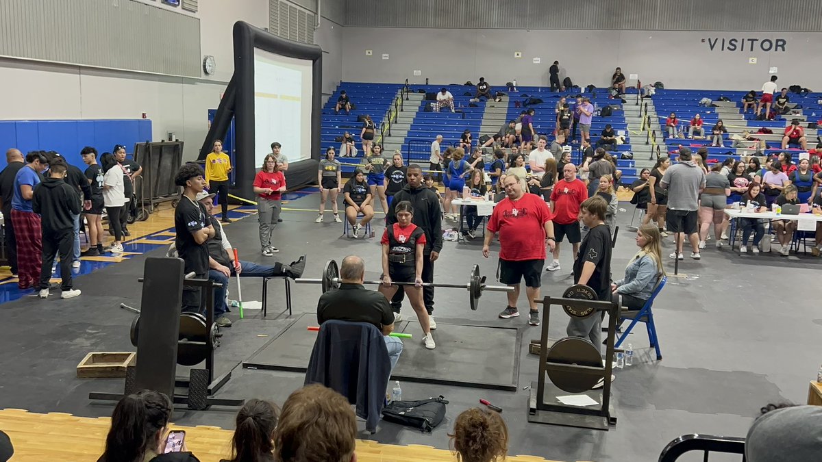 dv_softball's tweet photo. Congratulations to these girls for competing and placing in the powerlifting meet at Lehman HS today‼️👏🏽💪🏽

@thswpa @dvisd_athletics @DvPowerlifting 

#StayHungry #NeverSatisfied #TwoSportAthletes https://t.co/TlUOV3Seyo