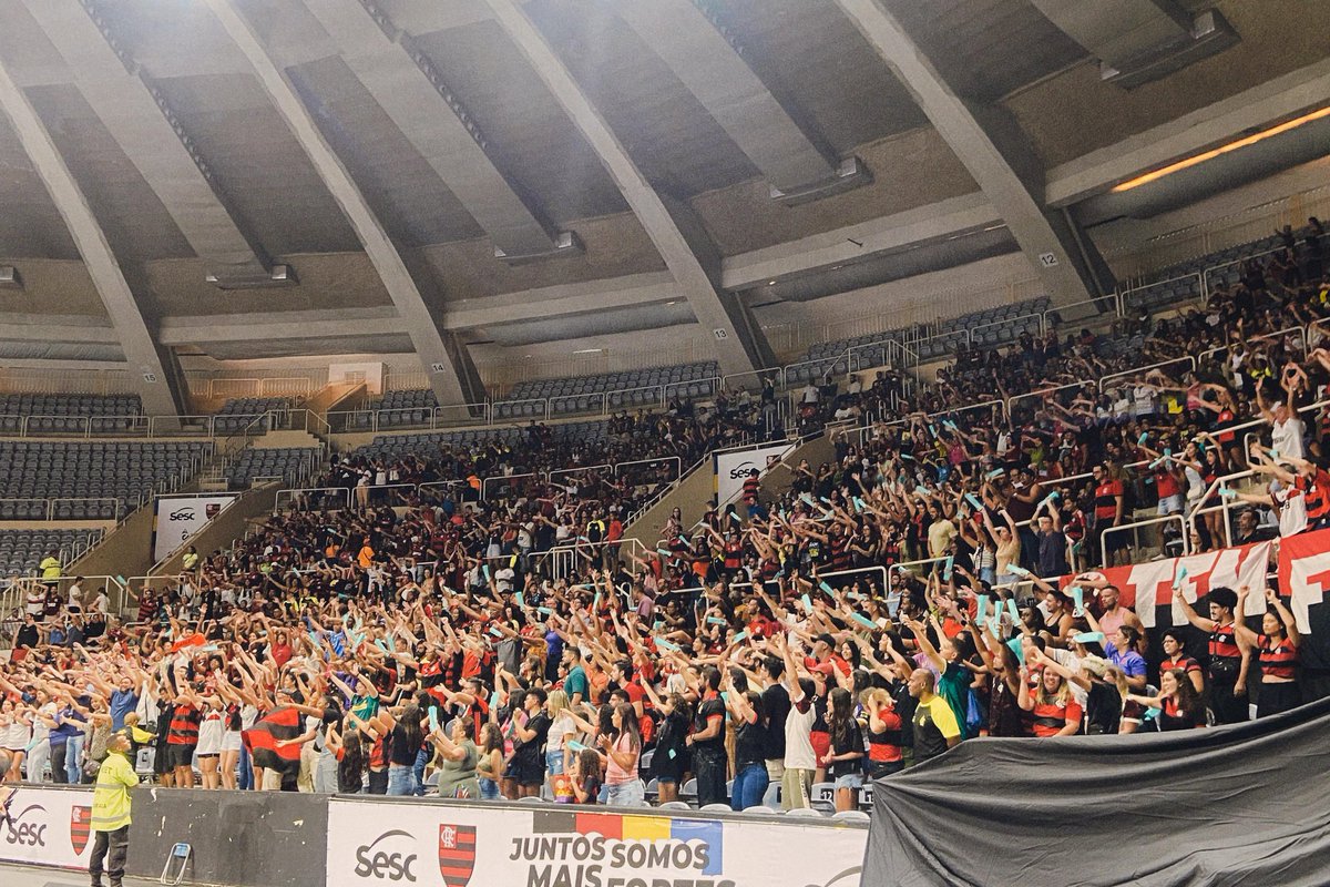 PortalSescFla's tweet photo. FIM DO SEGUNDO SET!
O Sesc RJ Flamengo vence por 25x20 (2x0)
Vamoooooooos 🔴⚫
📸 @luizgcm18 https://t.co/iq4tjeJ8KB