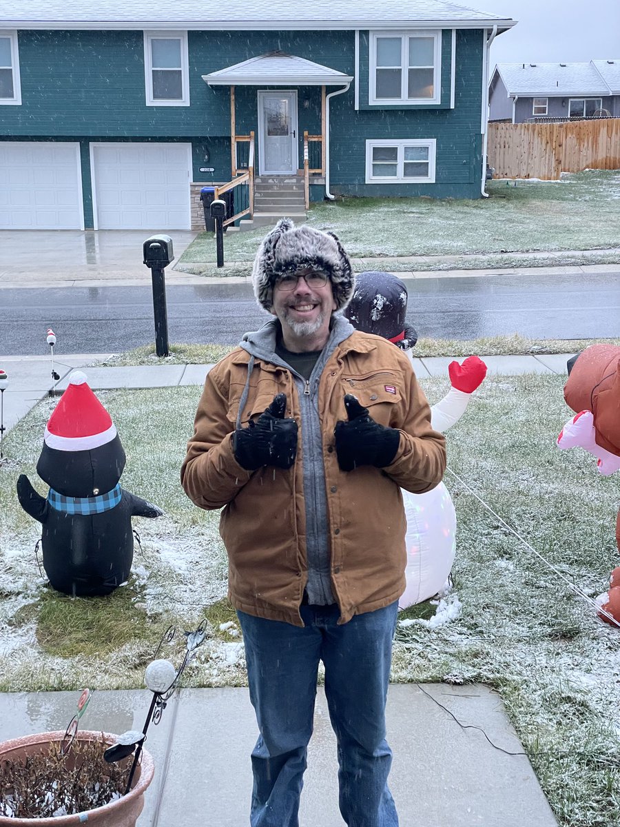 Pictures no one asked for: Old man in winter. #oldguysrule #nicehat