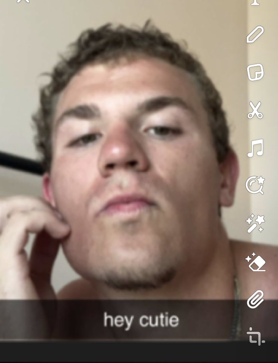 JordanB649's tweet photo. ain’t no way riley huckafuck sent this to a 13 year old @riley_huckaby2 https://t.co/bTwBMyoSn4