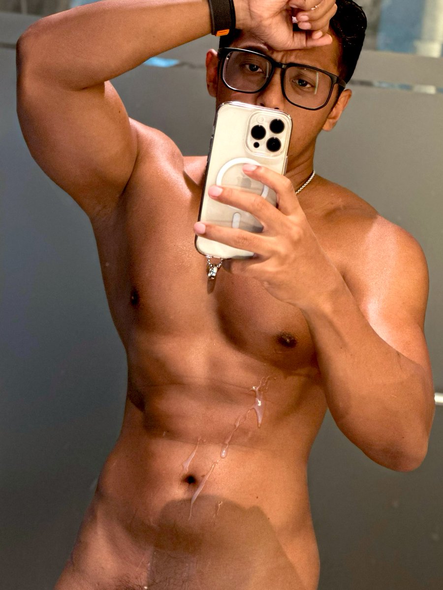 mazmazjojo's tweet photo. Gurls, boys, it’s time for brown/dark skin to shine. Show me ur beautiful https://t.co/G76fgiY7Tv