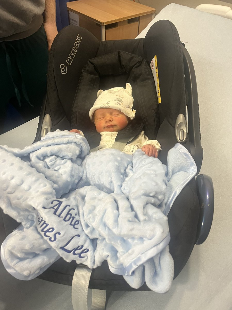 Just_Me__Jade's tweet photo. After the hardest few days we are home ❤️ https://t.co/y2H5VZbFQU