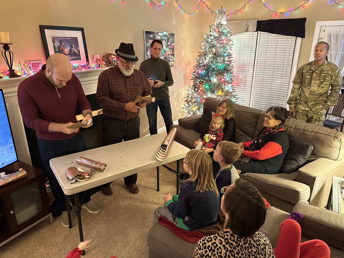 HouseChurch18's tweet photo. Great New Year’s Day at House Church! 🎉 https://t.co/k7FlzPUiph