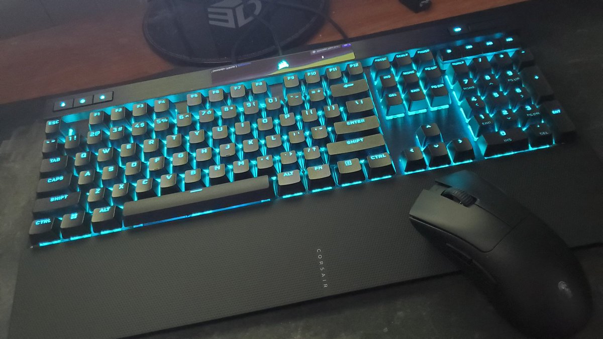 WAUGAx's tweet image. Just wanted to say a huge shoutout to @tacobell for the donation they gave me for becoming a @Twitch partner! Thank you so much. Used it to get a new keyboard and mouse!
