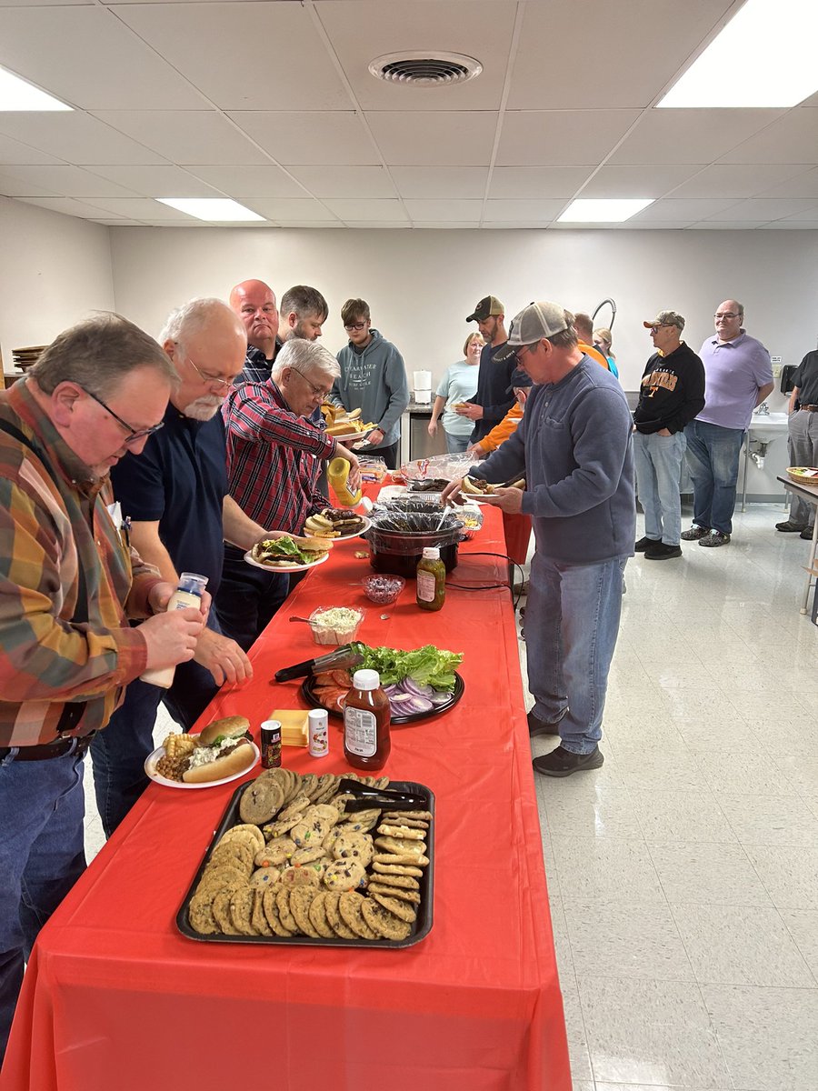 NikitaKoloff1's tweet photo. What an incredible turnout today @NorthstarBaptist in #BristolVa for our #ManUpConf … Guys literally drove up to 2 hrs away to attend. The ladies prepared a delicious meal for us, wonderful fellowship and of coarse the Word was sown. All said, God’s Kingdom was impacted! #TGIF https://t.co/Jaxqz5Jtt9