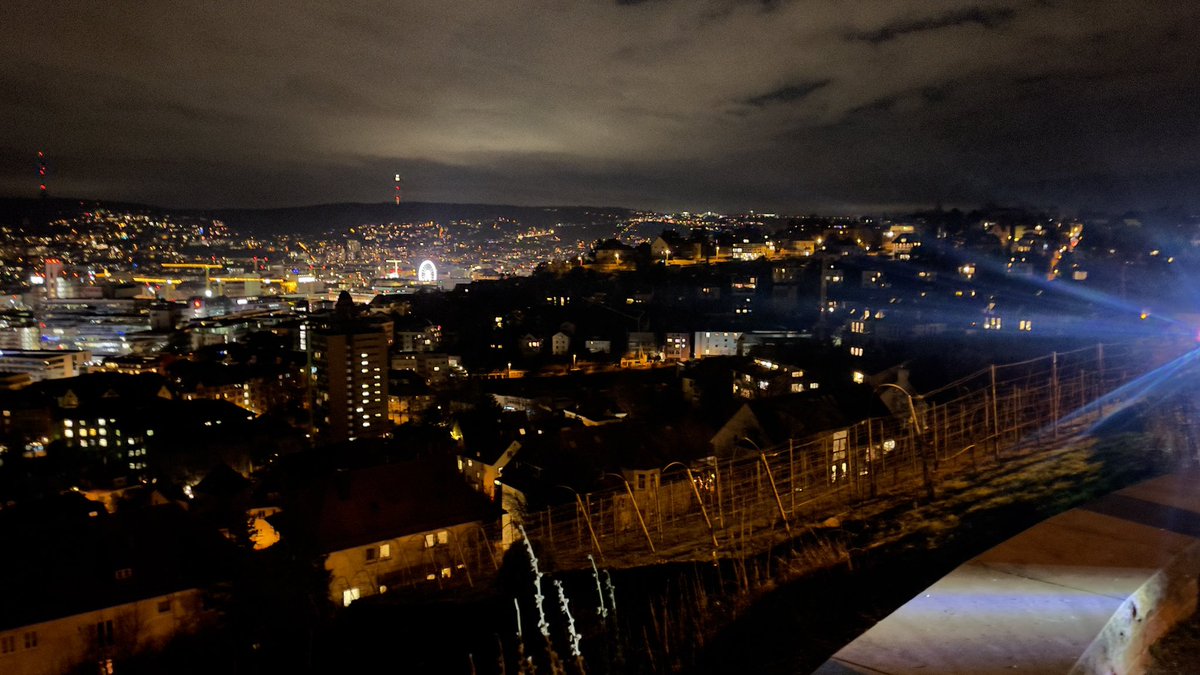 ICESonic6's tweet image. Das Nächtliche Panorama von der #Autostadt ,da Werden Zur Einstellung von VerkehrsPlanerInnen erst mal Die guten alten #Carrera Schienen rausgeholt  @stuttgart_stadt #KlimaNeutral2030 #ÜberhitzeStädte #BlutZoll #RadRevolution im Hügeligen Sind Die Alltägliche Radfahrer Fitter