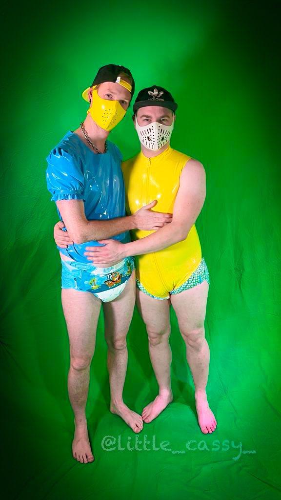 Fun lil shoot today in 🇳🇱 for darklands visuals. Thanks 📸 <a href="/languh/">💚 Husk E 💚 - Photograp E 📷</a>  ☺️

Always happy to share the shine 🥰🍼😌