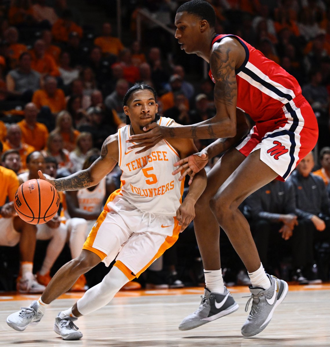 7-foot-5 Jamarion Sharp guarding 5-foot-9 Zakai Zeigler. How can you not love basketball?