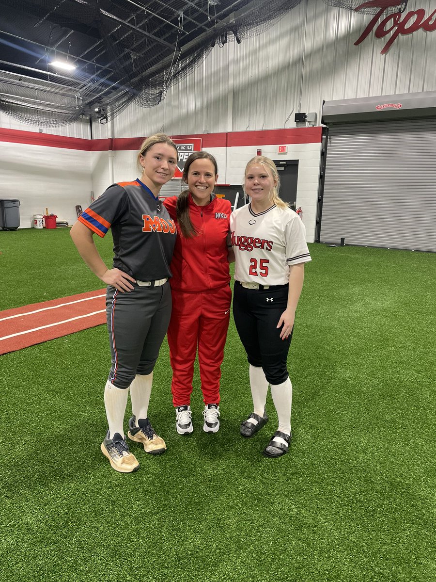 Emma Mayes tweet media