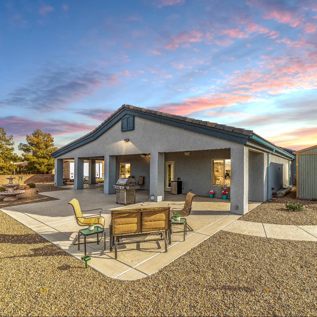 _savagedq's tweet image. 1349 Mustang Springs Rd.

3 bedrooms (2 primary suites)
3 bathrooms
Oversized 3 car garage
Just under 1/2 acre lot
Huge Wrap Around Patio
Panoramic Views

Call/Text/DM for info! 928-530-3283 

This Kingman AZ home is one you won't want to miss!

#bmpnetwork #exprealty #kingmanaz