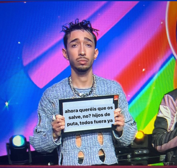 laurapargaa's tweet photo. vale, pero cuando la pizarra de paul luzca así el lunes????? https://t.co/TcqHQosY0R