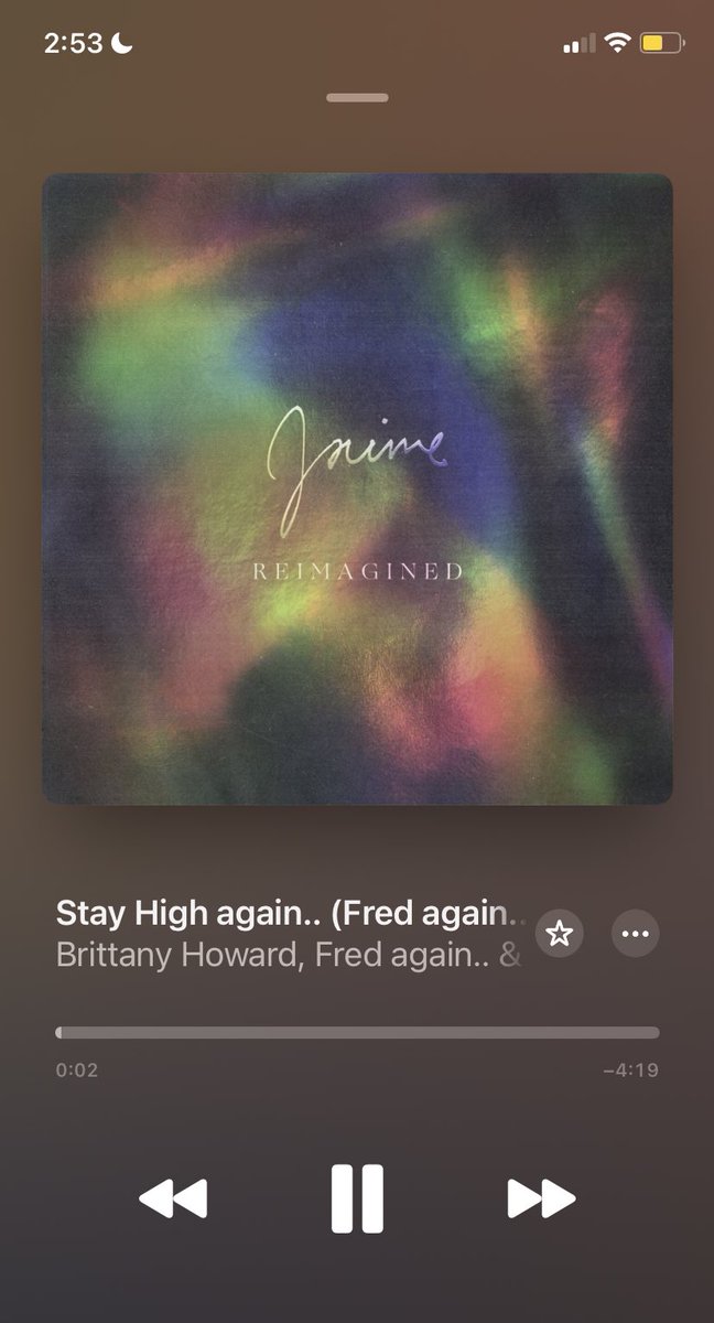 _diff_erent_'s tweet photo. This song makes me want to violently day drink. Instead im fighting my demons at the gym #HangingOnbyaThread https://t.co/ubor0YXd6f
