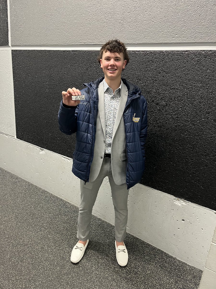 Congrats to Charlie Rice on his first Varsity goal, that just happened to be the GAME WINNER😎🎉