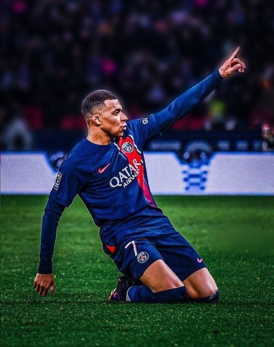 dnctway's tweet photo. Kylian Mbappé joue au football aujourd’hui 🐐🇫🇷 #USRPSG https://t.co/BmscXV3lZ5