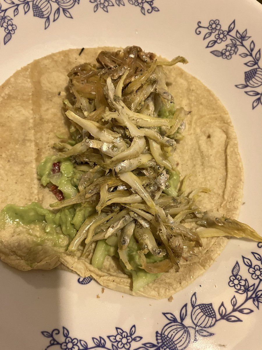 JoseCelisMX's tweet photo. Un delicatessen! Tamal de charal, solamente lo he podido encontrar en @CdeAbastoCDMX. Sigo apoyando la campaña de #DaleChamba de @WWF_Mexico para preservar ingredientes de la cocina mexicana 😋 @MarcelaVilleg15 @SedecoCDMX https://t.co/j3FjqoOMSO