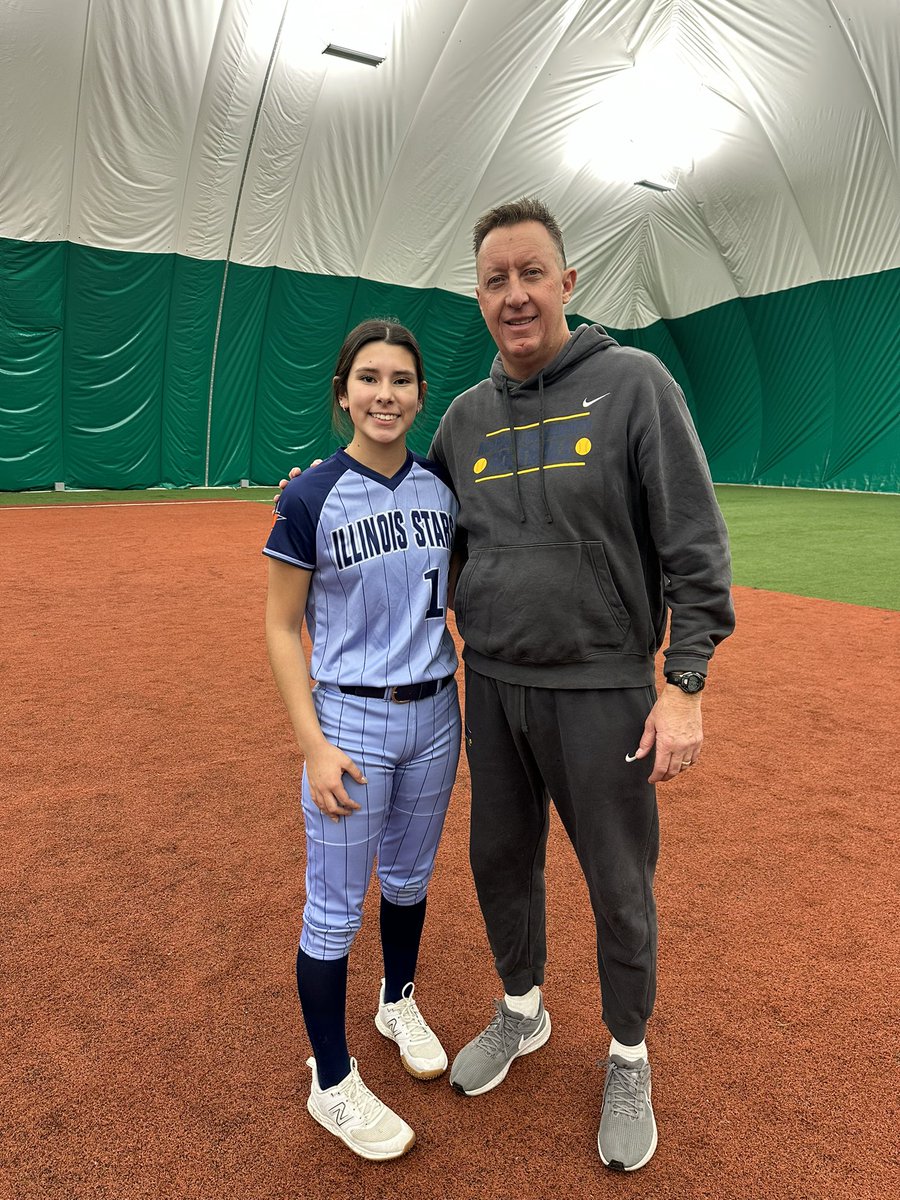 I had a great time at the Dobbins Midwest Collegiate Winter Instructional and Exposure Clinic. Thank you to all of the coaches for this opportunity. @SXUsoftball @torikeilman @MarianSoftball @claireschapker @cierra_taylor16 @LewisSoftball @PNWSoftball @IllinoisStars