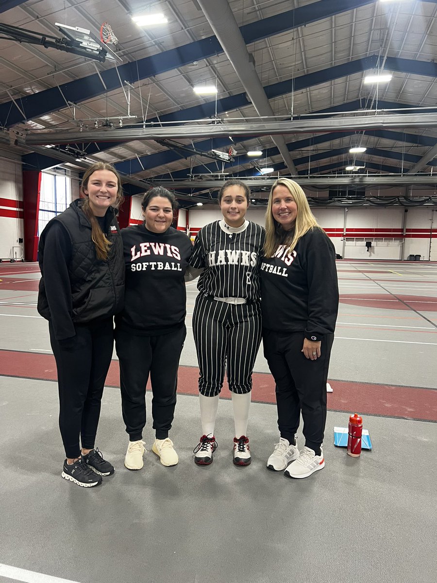 jaelle_hamilton's tweet photo. Great way to start 2024 attending another @LewisSoftball camp. Thanks to the coaches and the players for the tips and tricks to add to my game. Always good to see a friend along the way. #rollplanes @cierra_taylor16 @CoachBeckyPearl @AStehlik2026 @minookasoftball @ILHawks08 https://t.co/jdO4Kd1q6r