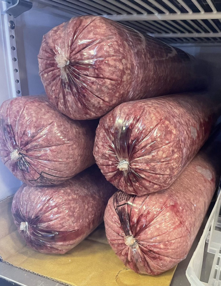 TheJugStore1's tweet photo. We STILL have HAMBURGER (10lb tubes)  $2.99 a lb. Chicken Breast $24.99 per bag!!! https://t.co/64XmSYJQnB